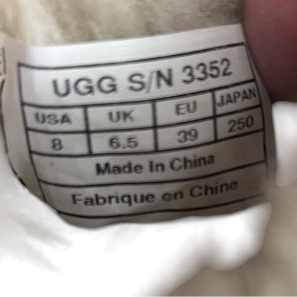 UGG Mini Bailey Button II Suede & Sheepskin Boot in Cement Womens Size 8 - Picture 8 of 12
